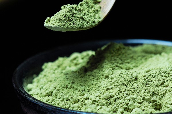Matcha là bột trà xanh có hơn 1200 tuổi xuất xứ từ trà đạo của Nhật Bản